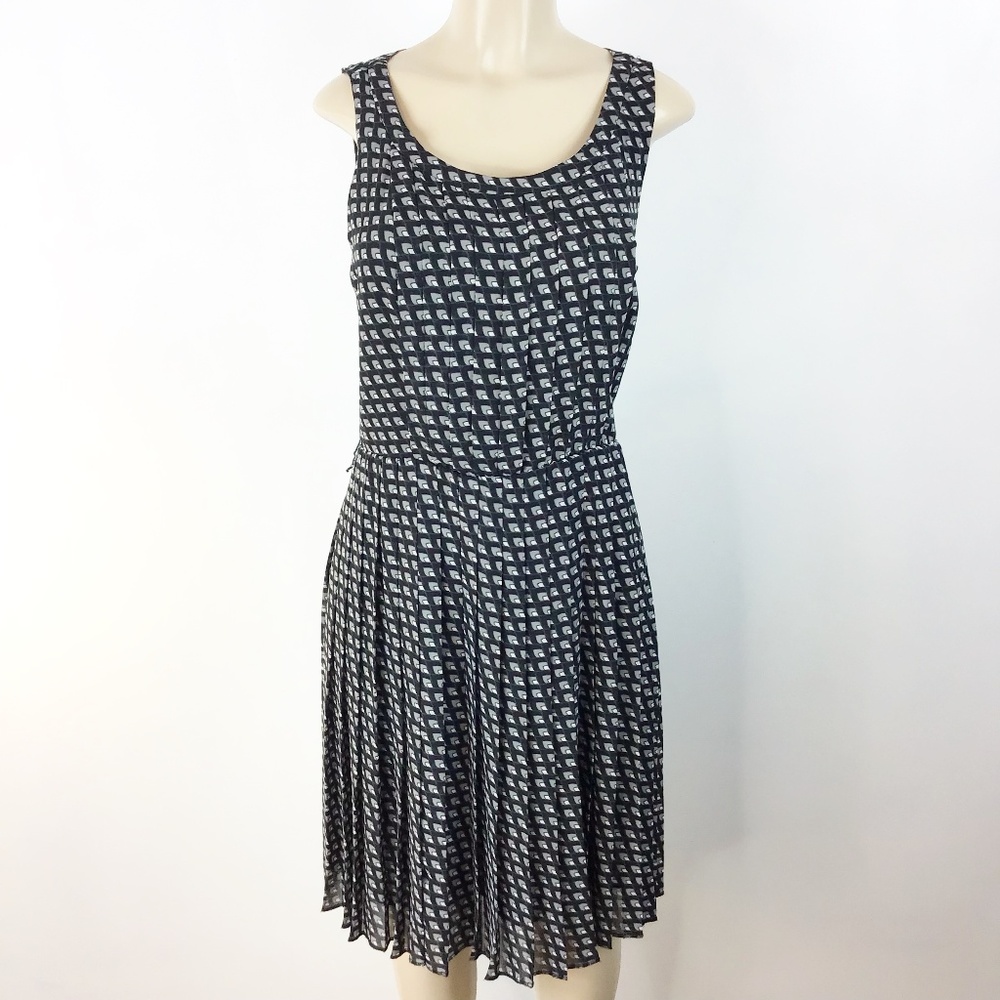 Halogen Fit flare Career Dress Size 12 Black Gray‎ Pleated accordion skirt Lined